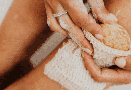 Gommage et hydratation pour le bronzage